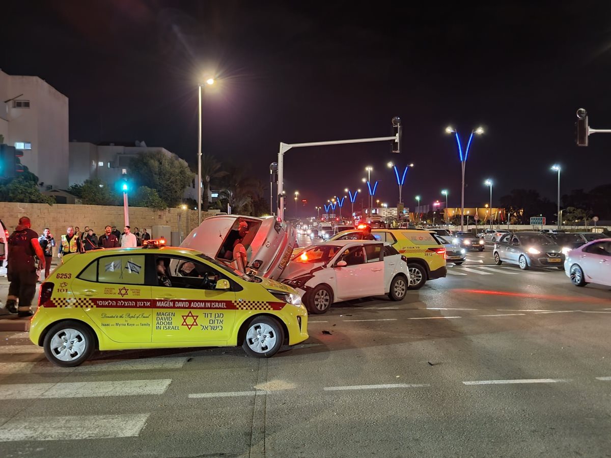 זירת התאונה - מד"א הצלה דרום