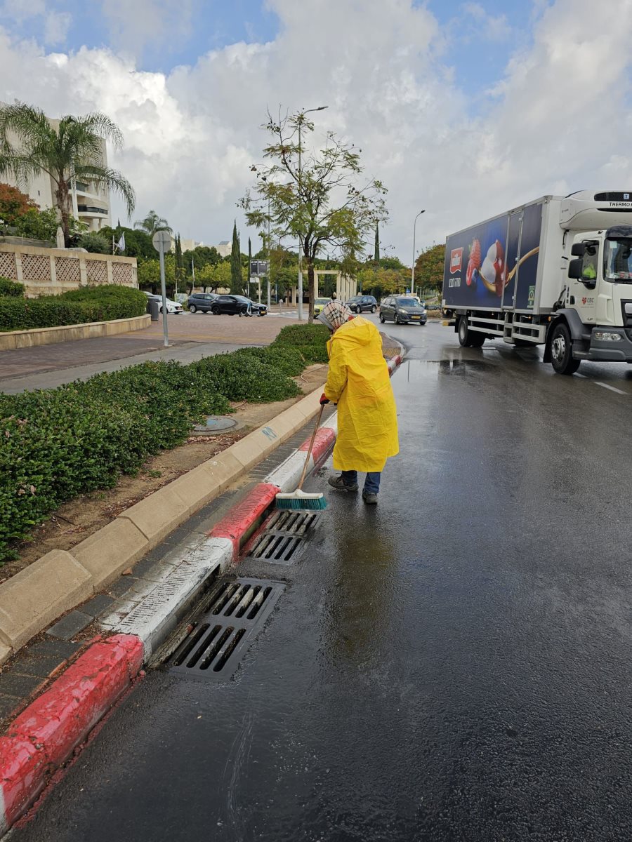 באדיבות המצלם