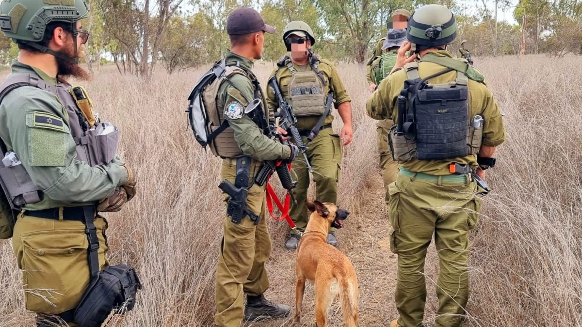 יחידת הכלבנים בפעולה. עם ישראל חי