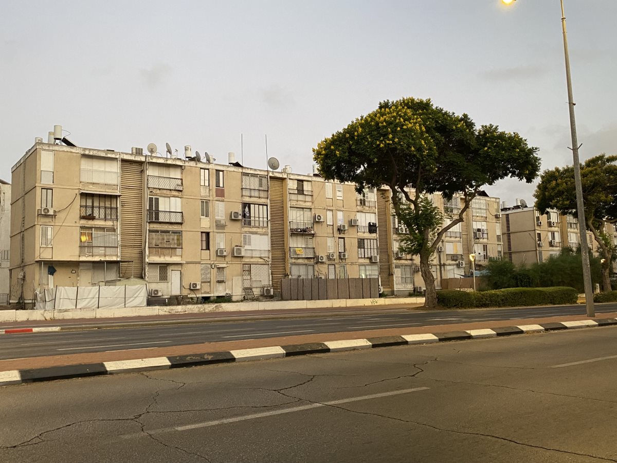 הבניינים המיועדים לפינוי בינוי ברחוב ציזלינג (מבט מבני ברית) - צילום אשדוד נט
