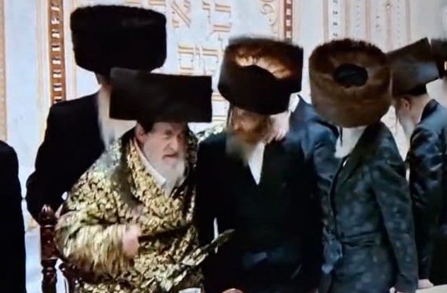 הרבי מויז&#39;ניץ בריקוד עם ח&quot;כ טסלר
