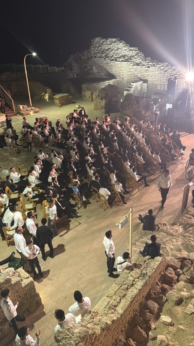 באדיבות המצלם