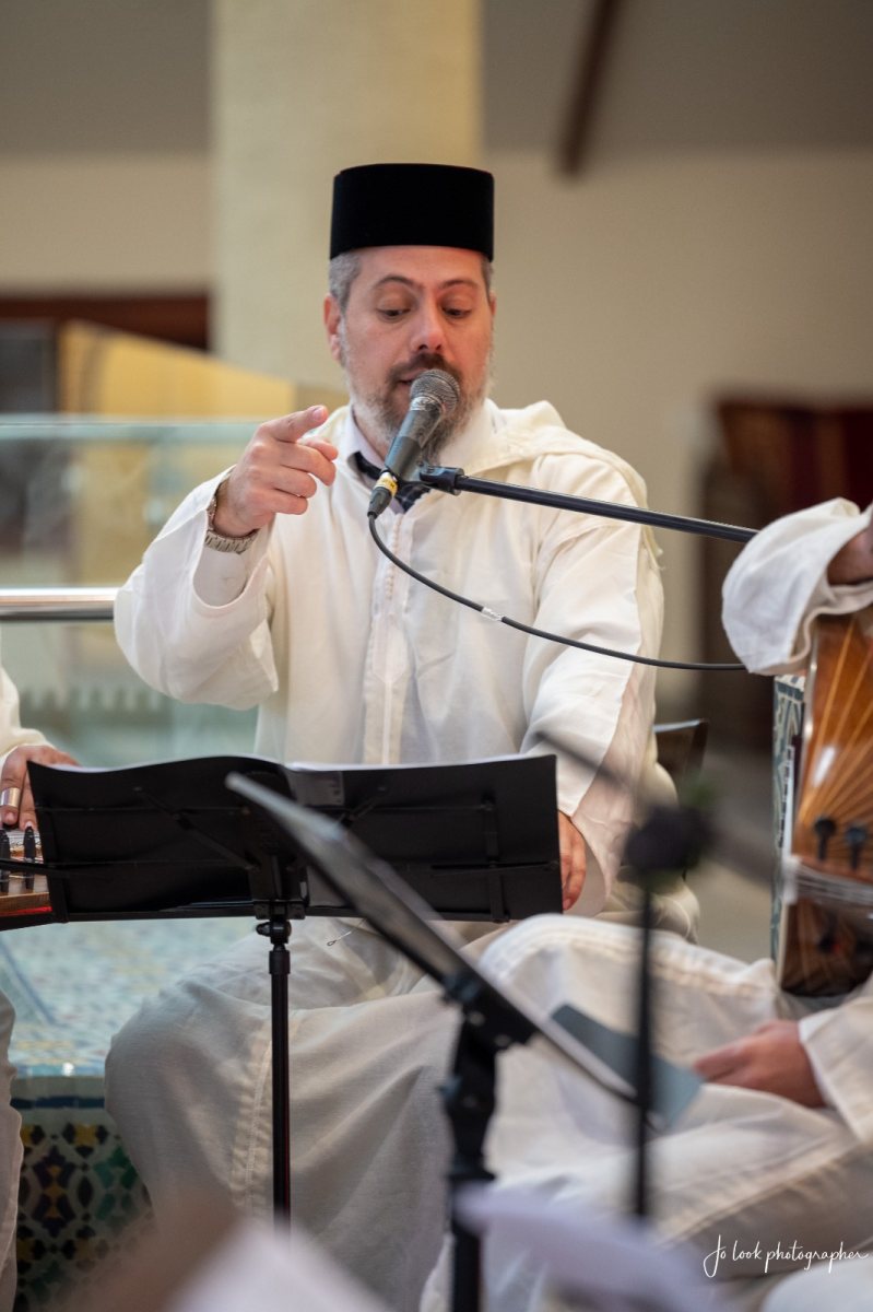 הפייטן הרב עזרן