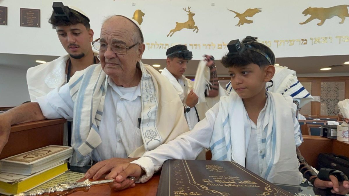 בבר המצווה של נכדו שנערכה לפני מספר חודשים