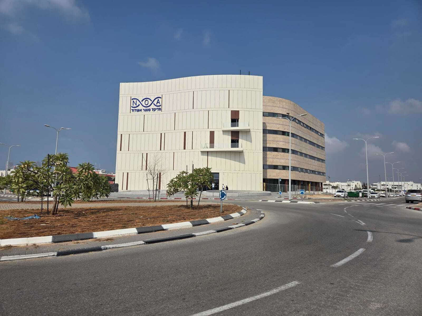 בניין נועה מדיקל. המצלם