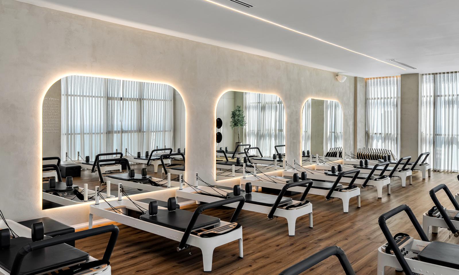 באדיבות הסטודיו