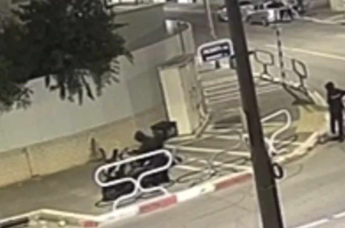 גנבו אופנוע בתוך שניות באשדוד 