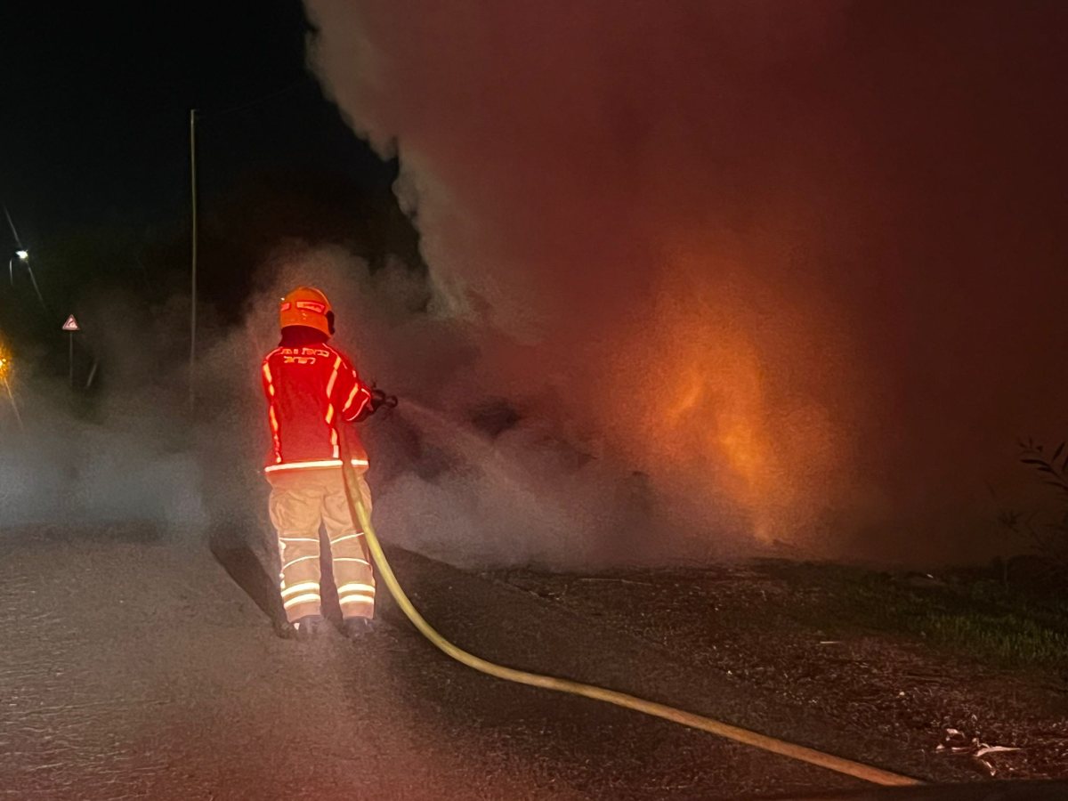 כיבוי אש בזירה. כבה אשדוד