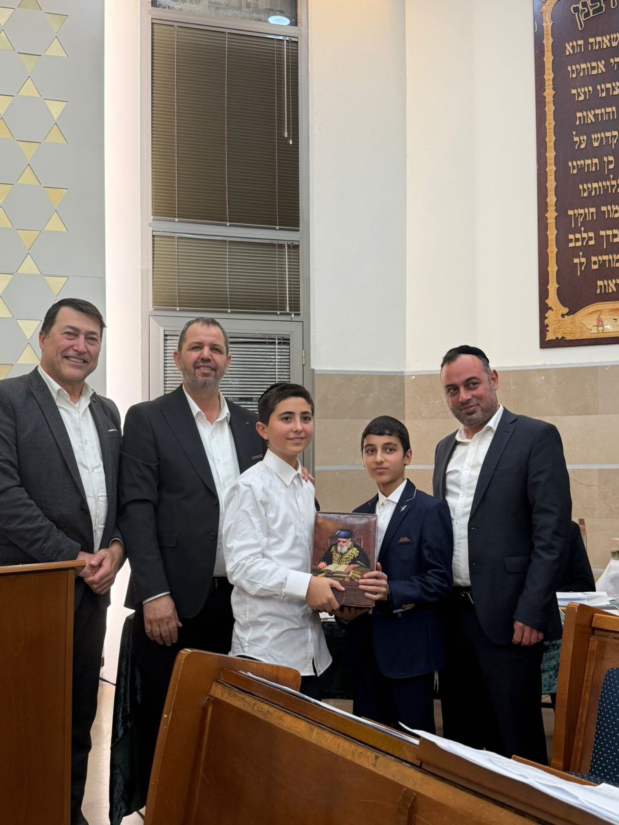 באדיבות המצלם