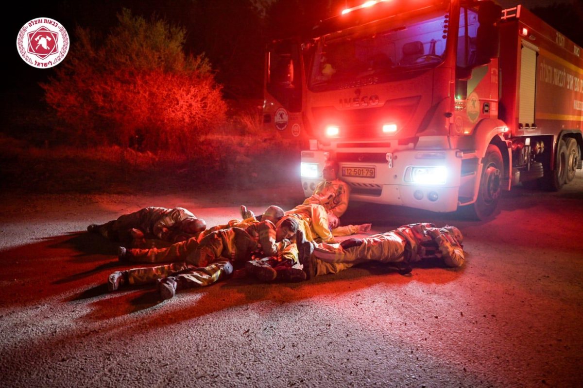 רגע של מנוחה (צילום: דוברות כיבוי והצלה)