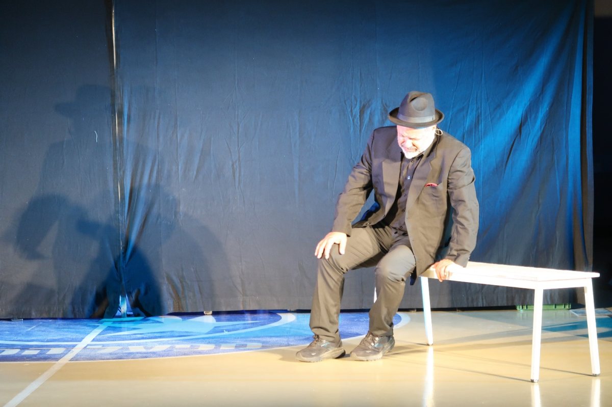 הצגת אתהלך. מעגלים