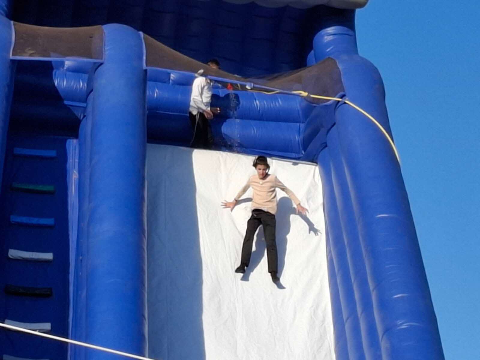 לונה פארק מעגלים. יחצ מעגלים