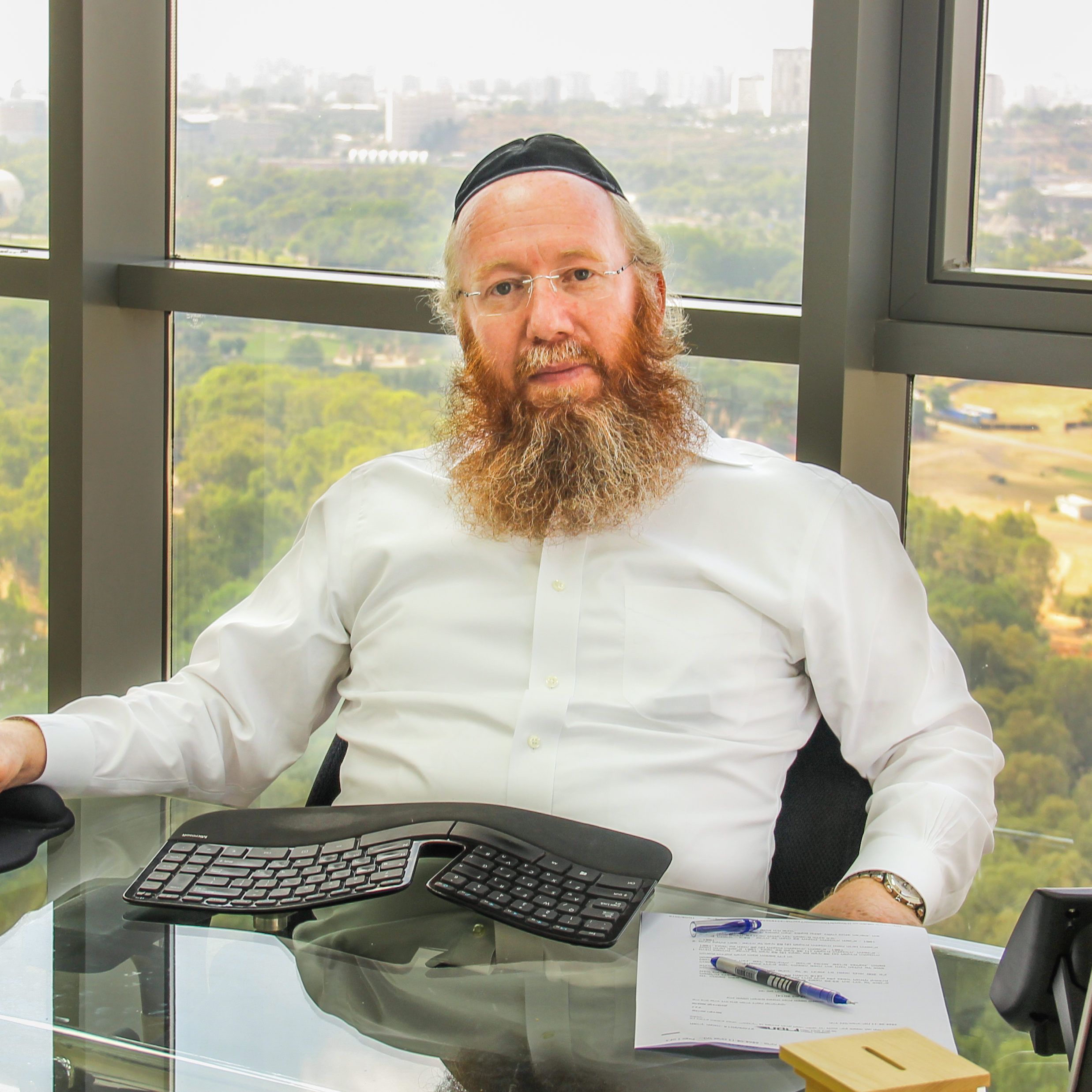 עו"ד רוני פאלוך