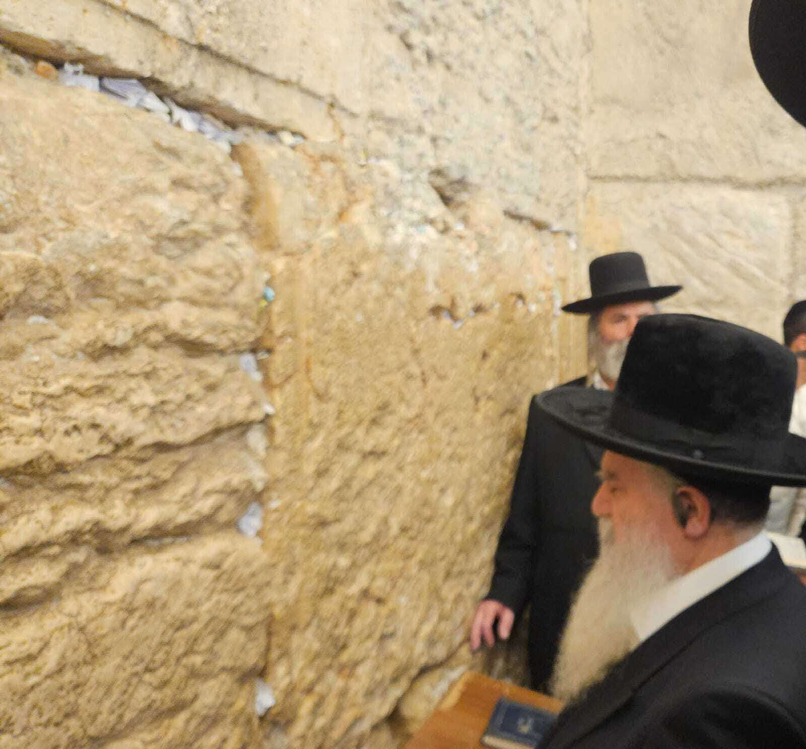 רבי רפאל אבוחצירא בכותל