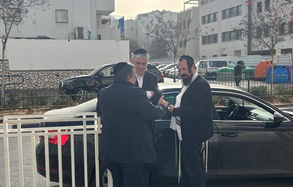 אמסלם וטננהויז בסיור. המצלם