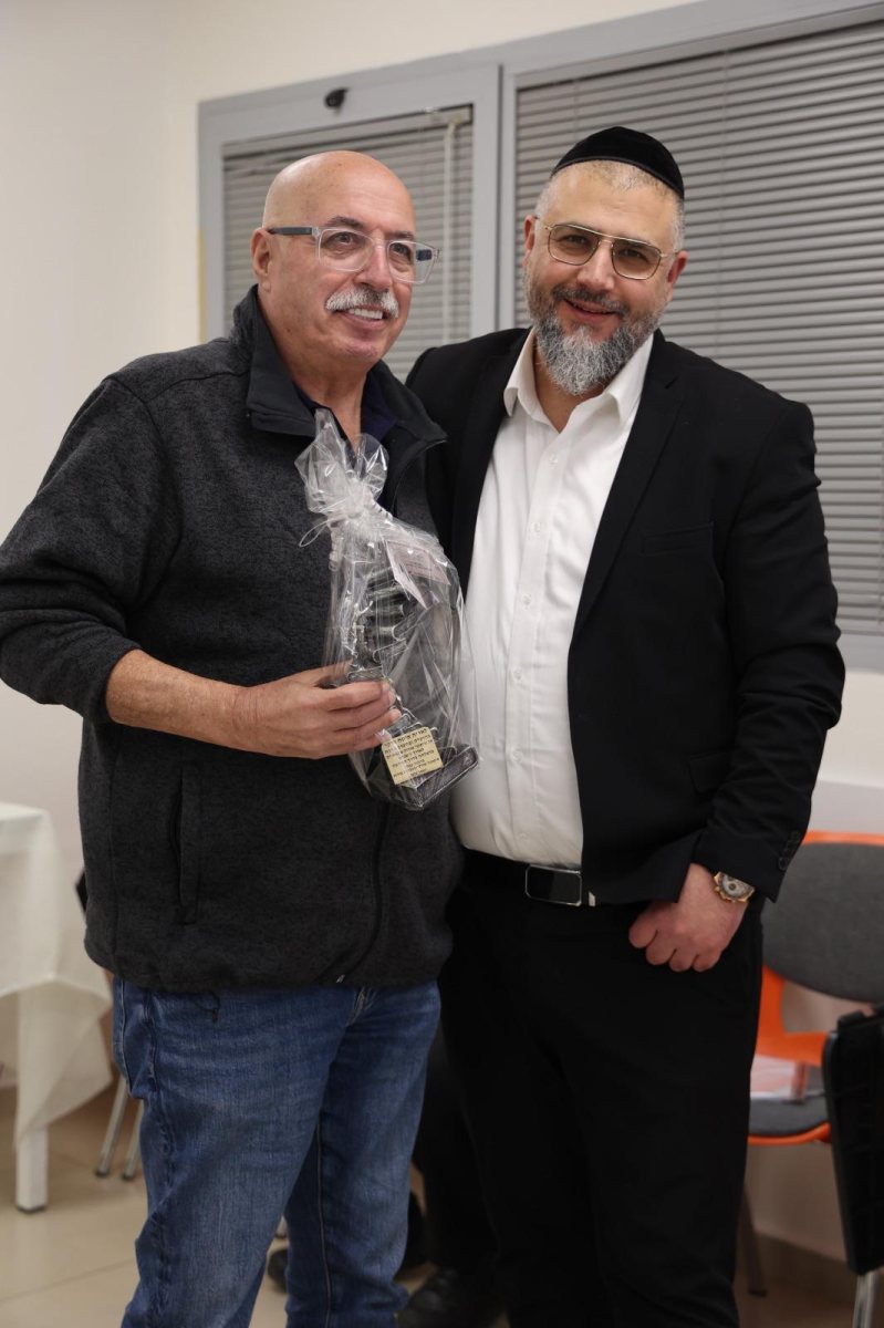 מני אזולאי עם אריה איטח. מהות