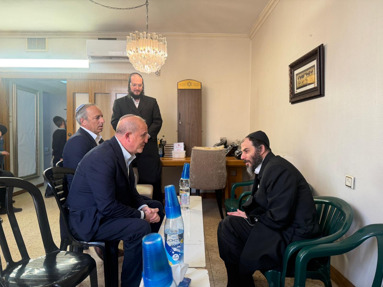 צילום: דף הטוויטר של ישראל כהן