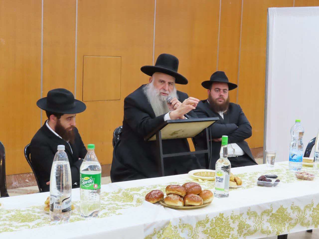 הרב מאיר אבוחצירא ורבי יחיא קאשי בהספד. מ מיכאלי