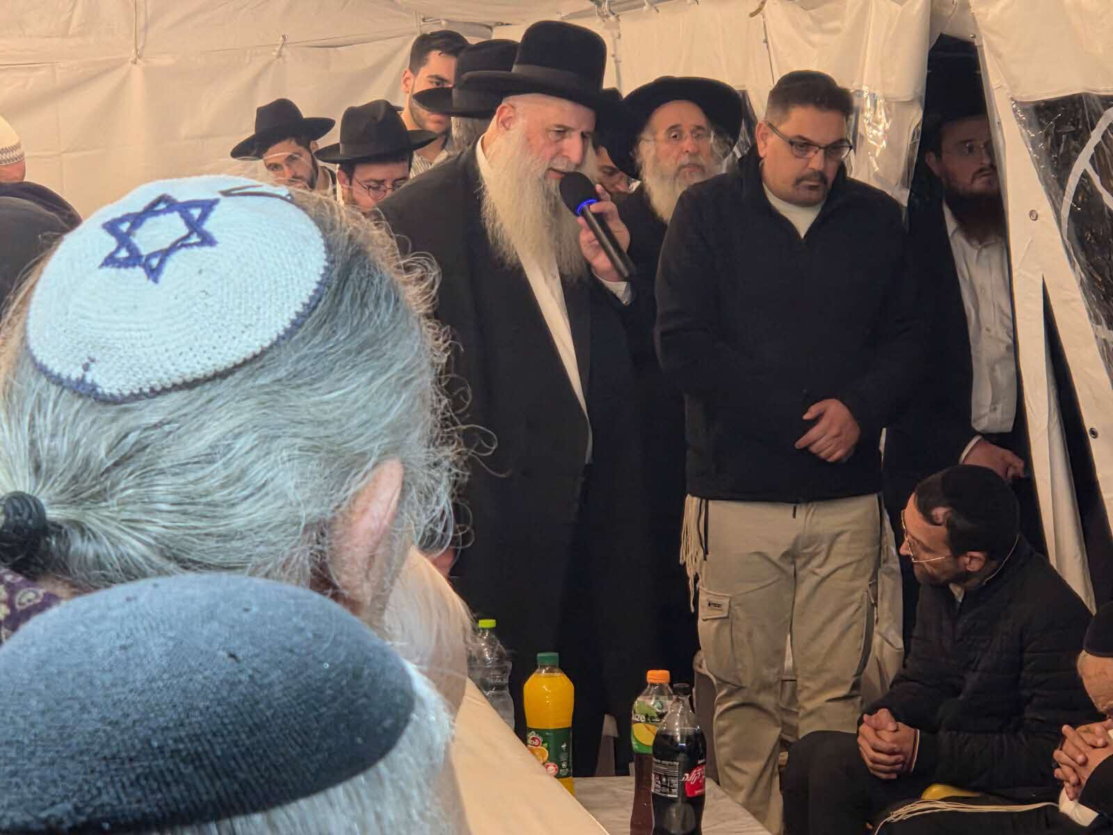 רבי מאיר אבוחצירא בהספד. מ' מיכאלי