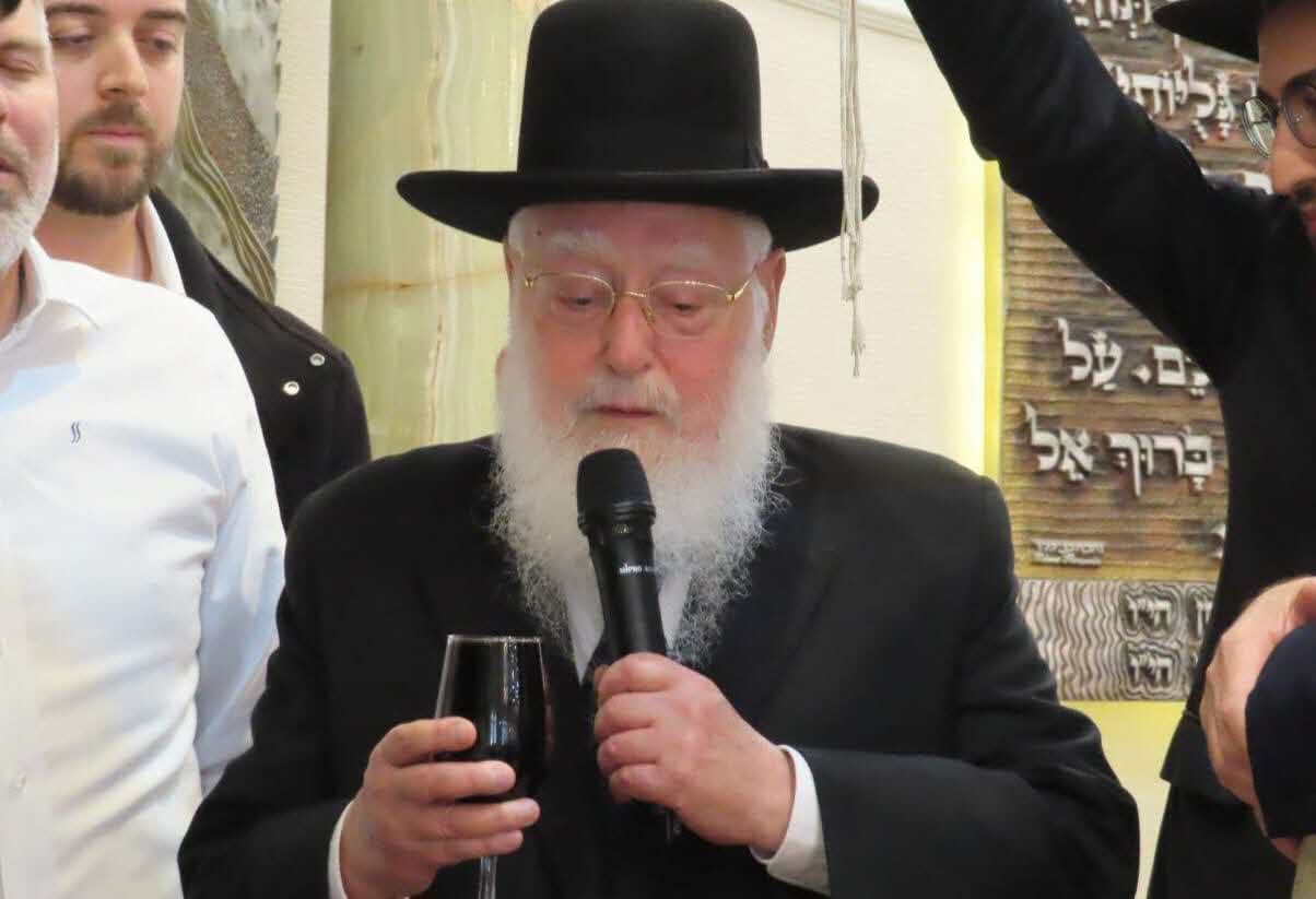 הרב פינטו בחופה. א' מיכאלי