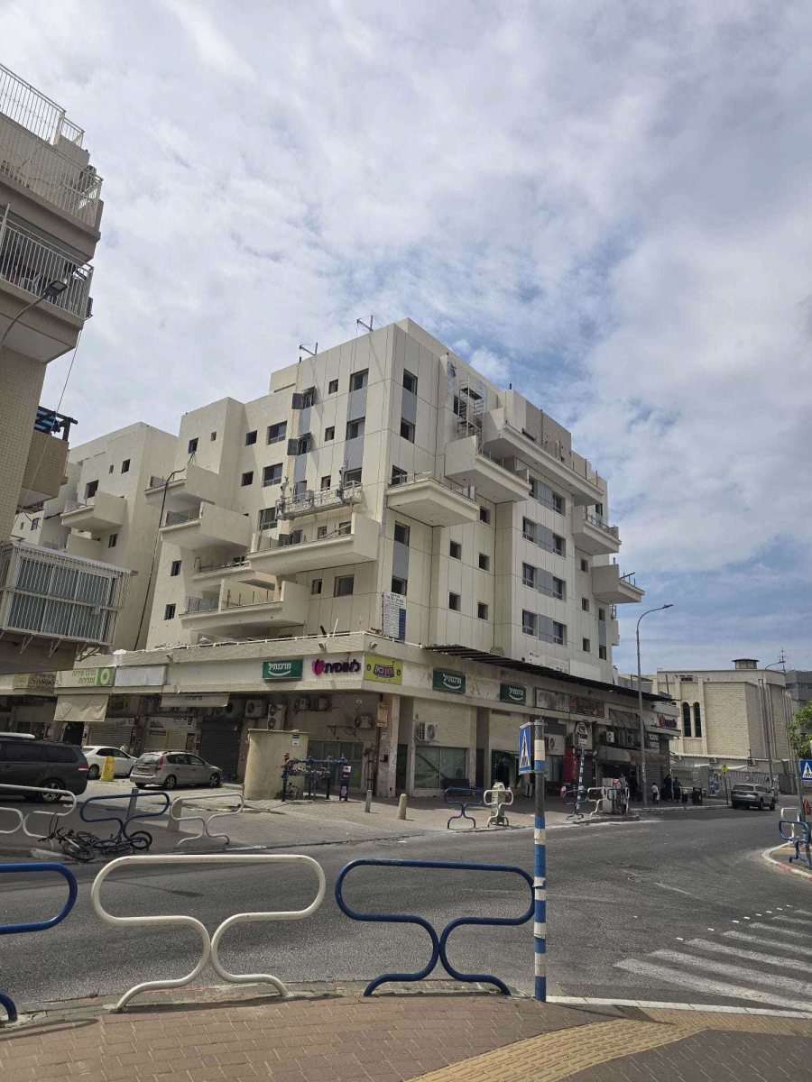 הבניין ביהודה הנשיא. משרד עו"ד אלעד עפרי
