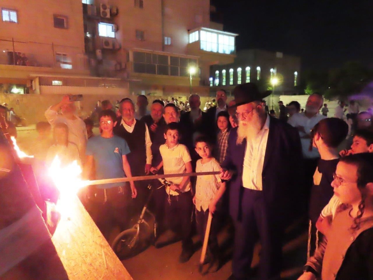 רבי מאיר כהן בהדלקה. א' מיכאלי