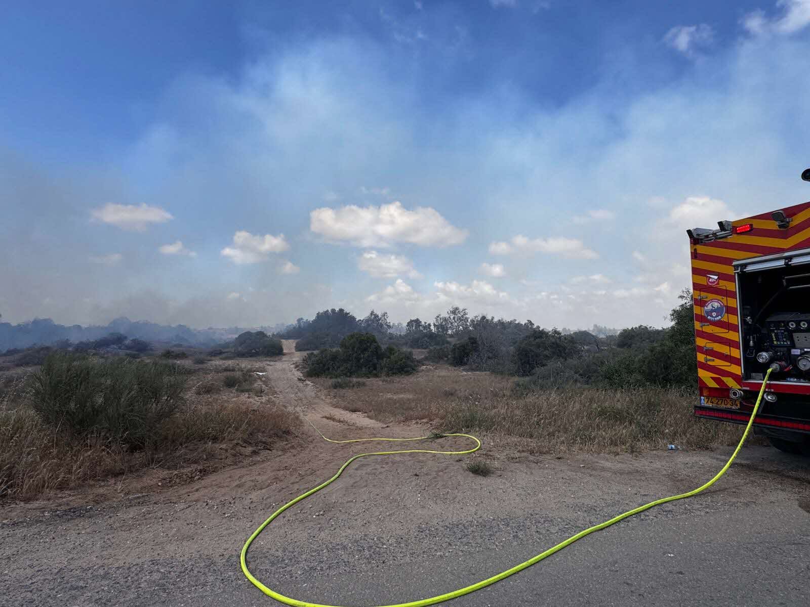 השריפה באיזור התעשיה. כבה, עמית ועקנין