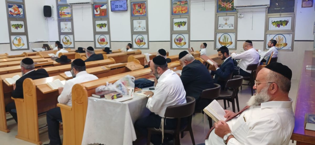 לימוד הזוהר הקדוש בהריבז. א' מיכאלי