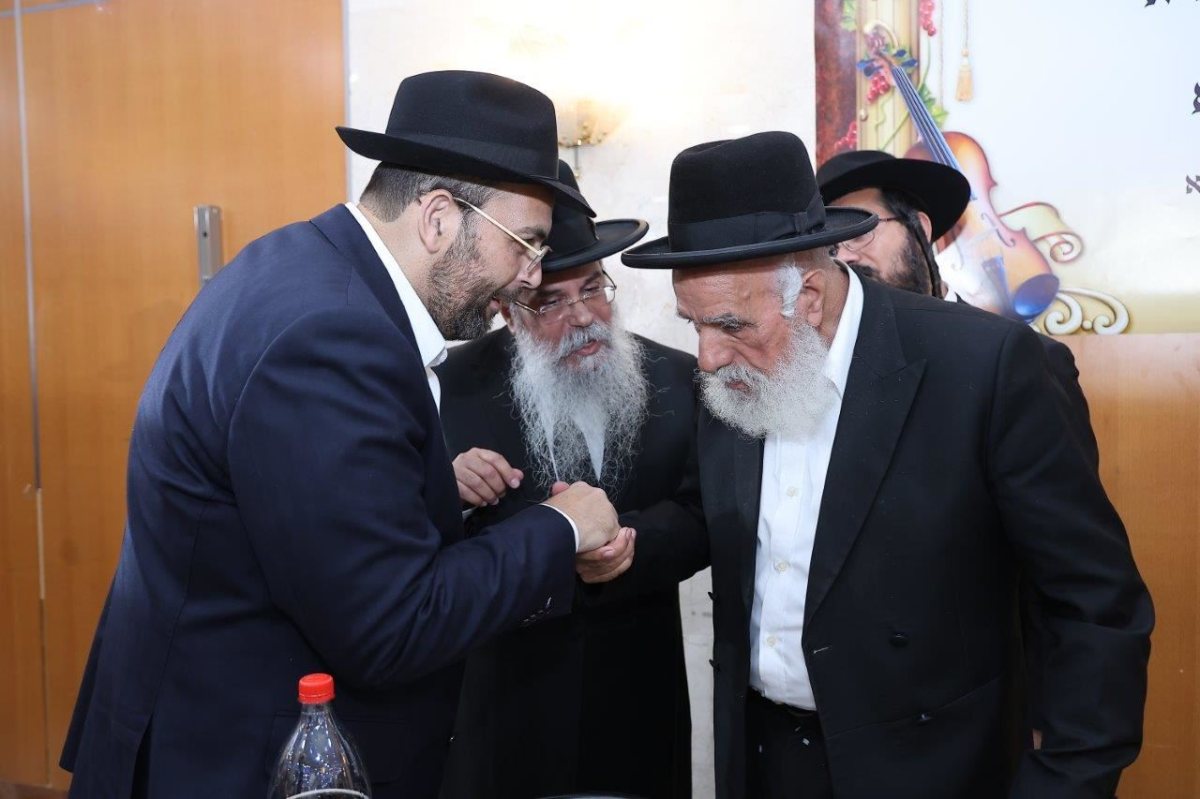 הרב מחפוד בבר מצוה של נינו. נועם אליהו