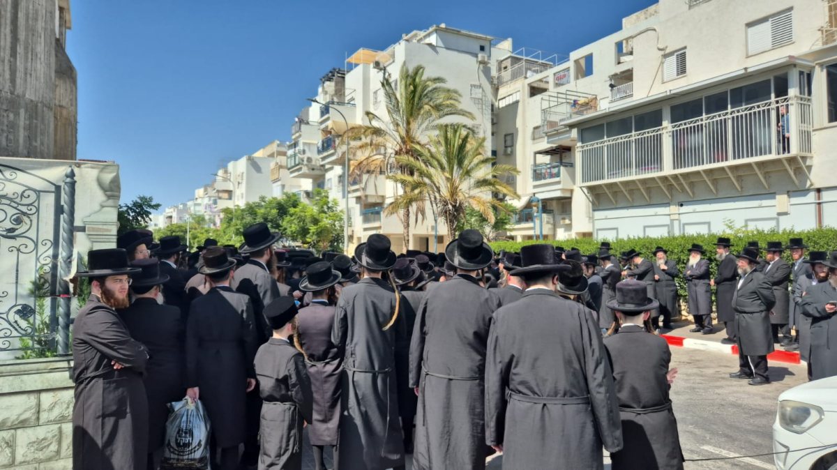 ההלוויה