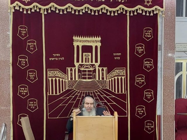 הרב שלום ארוש באשדוד. ראובן זעפרני