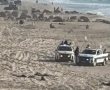 הפקחים הופתעו לגלות: בן 14 רכב על סוס בחוף הדרומי באשדוד