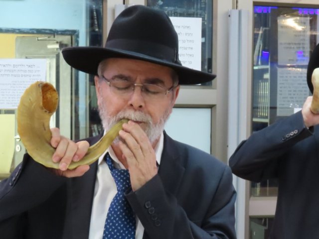 תקיעת שופר המועצה הדתית. א' מיכאלי