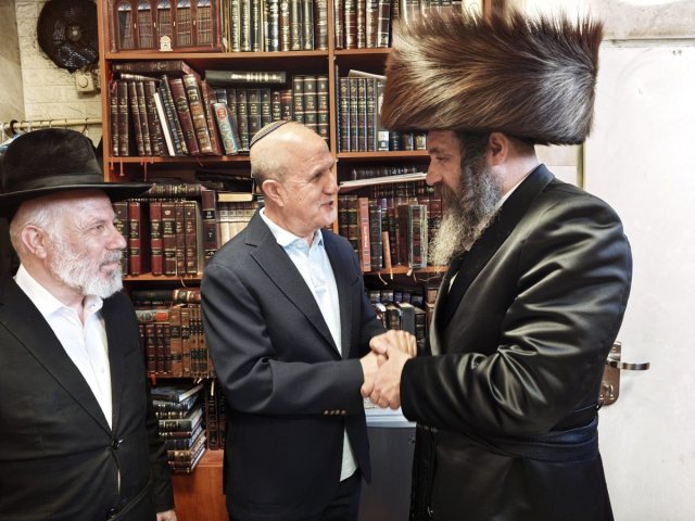 לסרי אצל האדמור מפיטסבורג