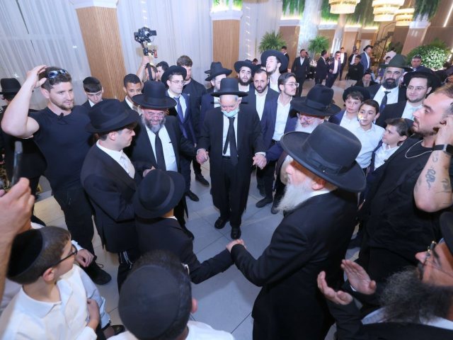 בר מצוה לנכד הרב יצחק כהן. יעקב כהן