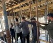 דרמה באתרי הבנייה בבאר שבע: שוהים בלתי חוקיים הסתתרו בתעלת ביוב; צפויים צווי סגירה לאתרים
