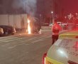 ברובע ג': משאית עלתה לפנות בוקר באש (וידאו)