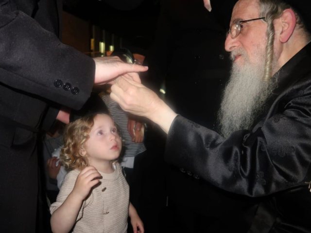 האדמור ממעליץ לג בעומר. מעליץ