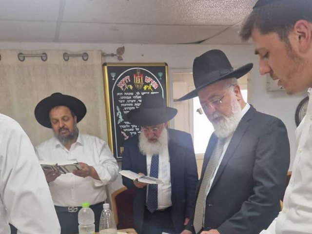סיום מסכת בישיבת בין הזמנים אורות יהודה. א' מיכאלי