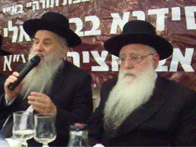 הגרד"ץ קרלנשטיין עם הגר"ח פינטו. א' מיכאלי