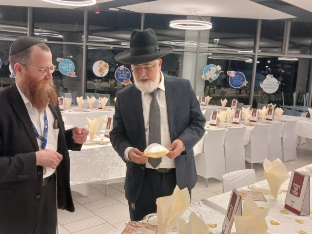 הרב דהן עם הרב גודמן. ' א מיכאלי