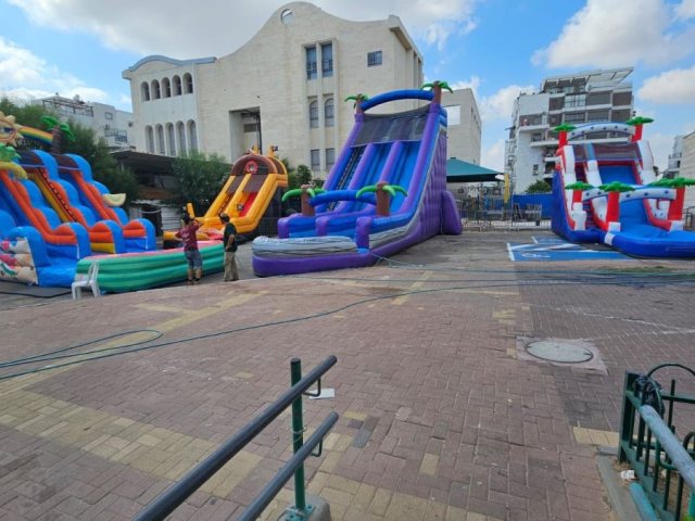 מתנפחים בבית מלכה. מעגלים