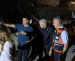 ראש האופוזיציה יאיר לפיד הגיע לביקור בזירת הפגיעה ברמת גן