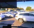 הבלאגן חוגג: נהגים דוהרים לצומת באור אדום ומעכבים עמיתיהם (וידאו)