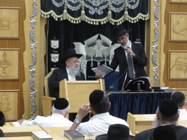 הגאון רבי דוד יוסף שליט"א בשיעור. צילום: שוקי לרר