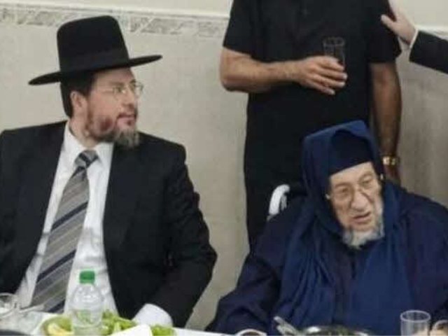 הרב דרעי מתברך מהאדמור רבי ברוך אבוחצירא זצל. א' מיכאלי