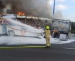 אוטובוס עלה באש בכביש 7 סמוך למחלף בית רבן, כוחות כיבוי הוזנקו