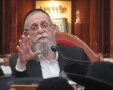 הגרי"ב שרייבר בדרשה. איגוד