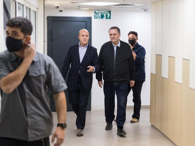 שר הביטחון ישראל כץ וראש העיר ד"ר יחיאל לסרי. צילום: עירית אשדוד