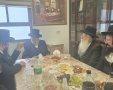 ראשי אגוי עם נציגי אשדוד התורנית. המצלם
